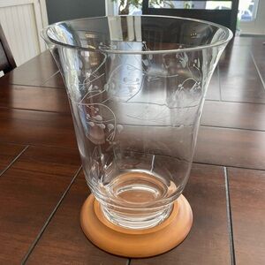 LONGABERGER ETCHED GLASS HURRICANE 90091 VASE CANDLE HOLDER WOODCRAFTS WOOD BASE